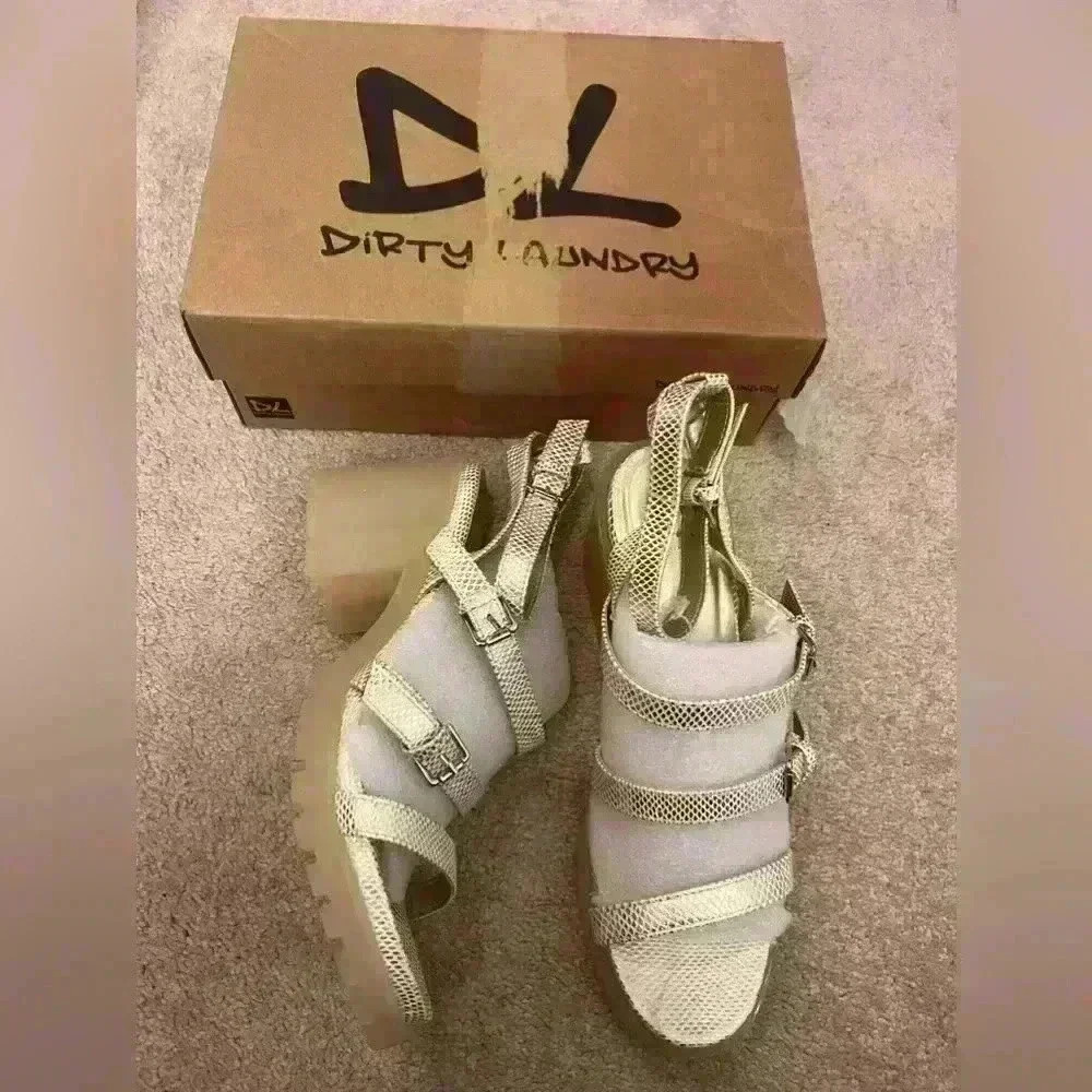 Dirty Laundry Sz 9.5 Gold and Cream Strappy Sandals